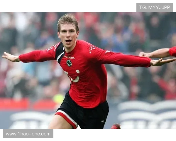 高青足球球星崛起之路:从地方小将到职业大舞台的奋斗故事